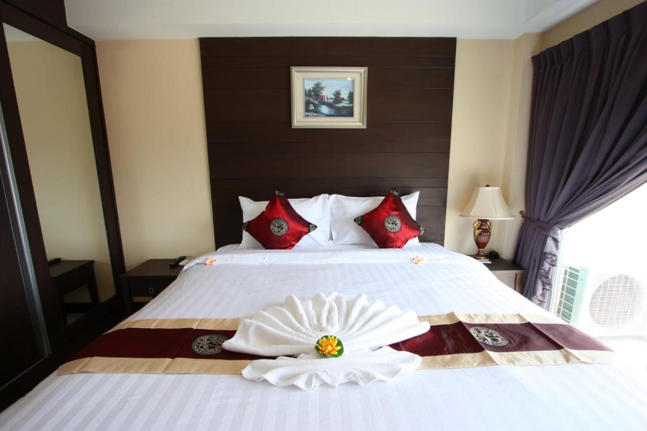 Valhalla Pattaya Hotel Pantai Jomtien Bagian luar foto