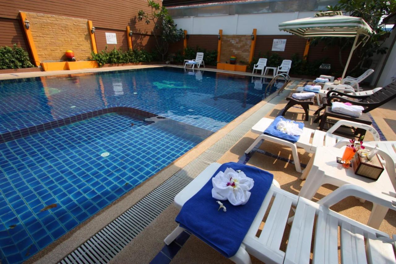 Valhalla Pattaya Hotel Pantai Jomtien Bagian luar foto
