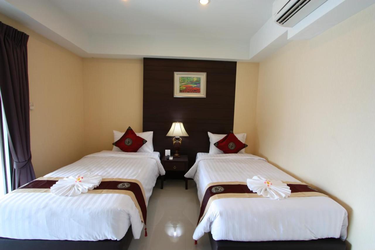 Valhalla Pattaya Hotel Pantai Jomtien Bagian luar foto