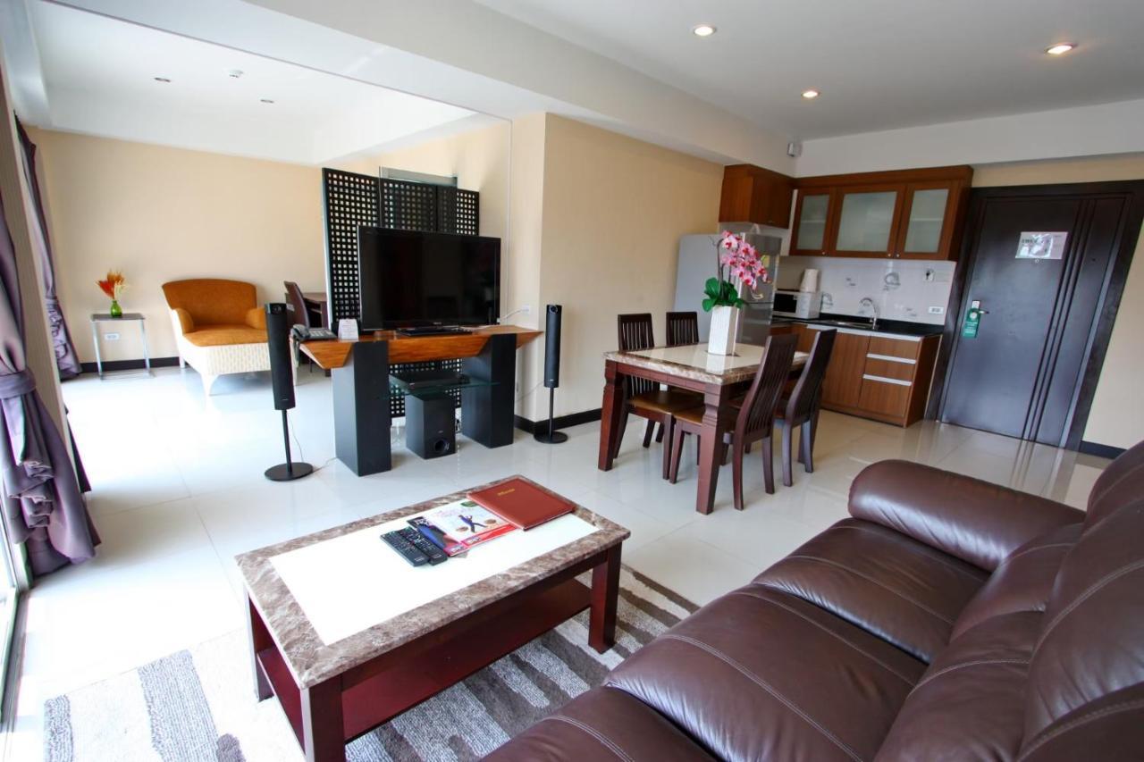Valhalla Pattaya Hotel Pantai Jomtien Bagian luar foto