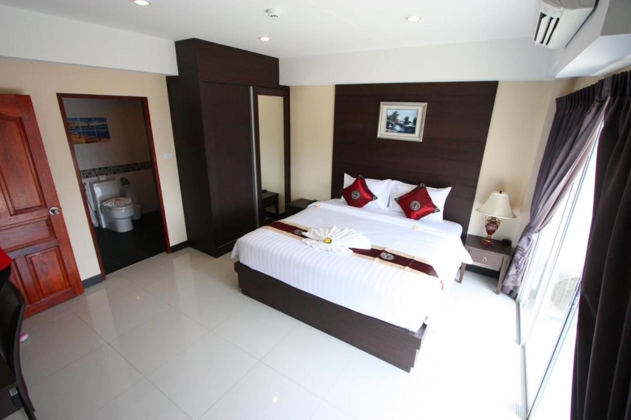 Valhalla Pattaya Hotel Pantai Jomtien Bagian luar foto